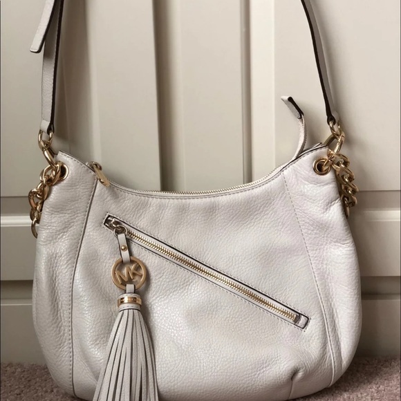 Michael Kors tassel crossbody ivory EUC - Picture 2 of 8